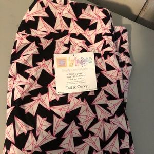 LuLaRoe Paper Airplane Leggings T&C